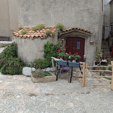 Hobbit House Lubenice Dış mekan fotoğraf